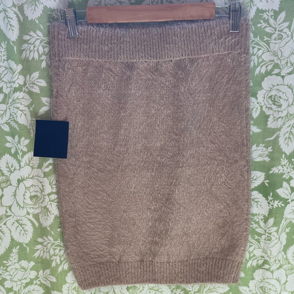 Lulu’s 2 piece set - Top and Skirt - Light Tan Color - Picture 12 of 14